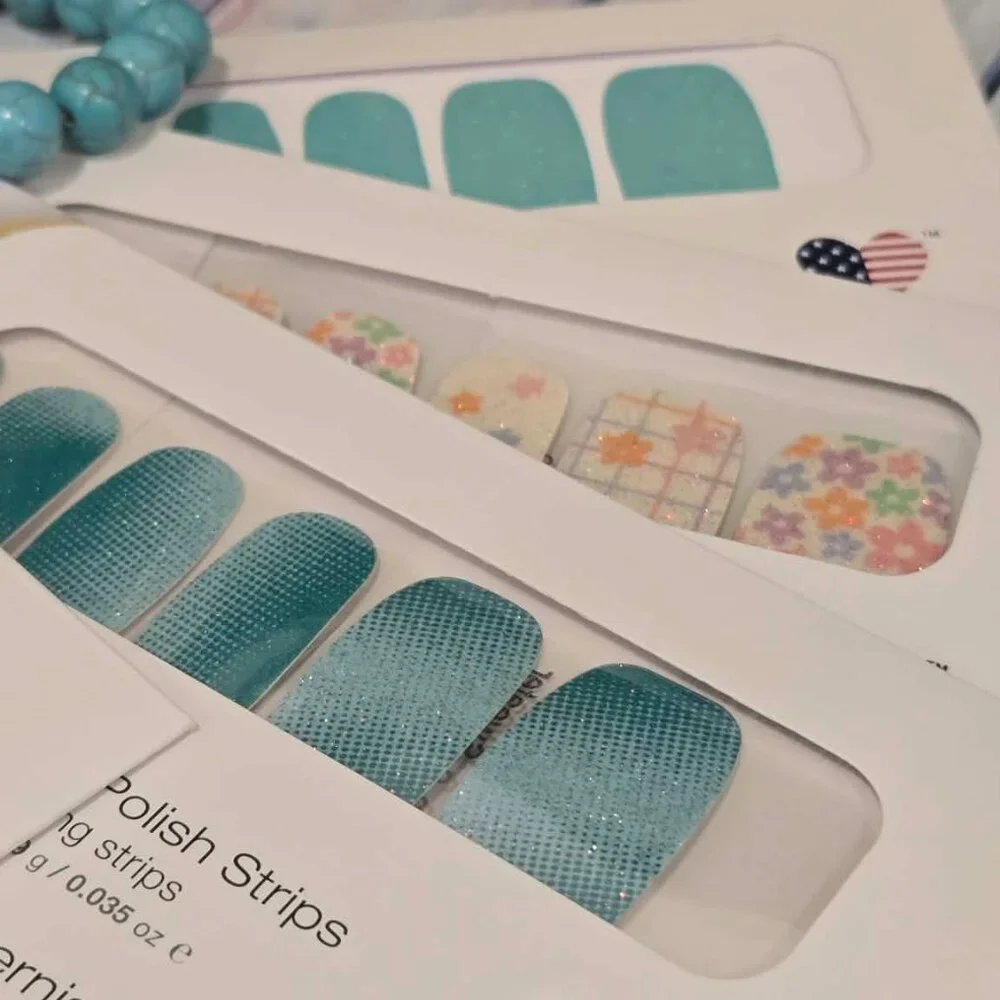 Color Street Spring Bunny Press On Nail Design